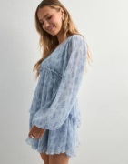 Nelly - Blommig - Fine Pleated Dress