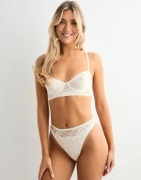 Nelly - Vit - Stargirl Balconette Bra