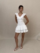 Nelly - Vit - Smock Flounce Dress