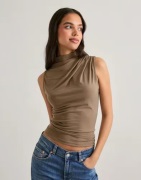Pieces - Brun - Pcmadison Sl Draped Top Noos Bc