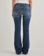 Nelly - Blå - Super Low Waist Bootcut Jeans