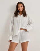 Nelly - Vit - Easy Breeze Shorts