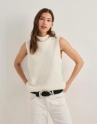 Neo Noir - Vit - Odelia Knit Top