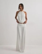 Nelly - Vit - Low Waist Flowy Maxi Skirt
