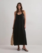 Vero Moda - Svart - Vmluna Singlet Ankle Dress Noos