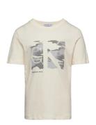 Serenity Monogram Ss T-Shirt Tops T-shirts Short-sleeved Cream Calvin ...