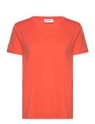 Adeliasz V-N T-Shirt Tops T-shirts & Tops Short-sleeved Orange Saint T...