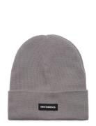 New Balance Linear Knit Cuffed Beanie Grå