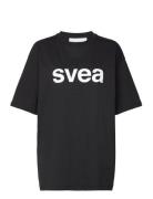 Svea Smaustin Boxy Logo Ss T-Shirt Svart