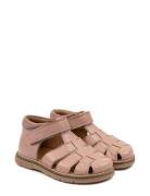 Pom Pom Classic™ Velcro Sandal Rosa