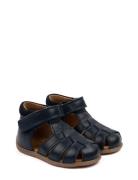 Pom Pom Starters™ Velcro Sandal Marinblå