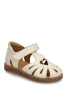 ANGULUS Sandals - Flat - Closed Toe Vit