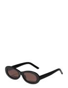 Pilgrim Alexandria Sunglasses Black Svart