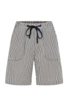 Kaffe Kanaya Striped Shorts Svart