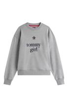 Tommy Jeans Tommy Girl Graphic Crew Neck Grå