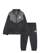 Nike Re-Tricot Set Svart
