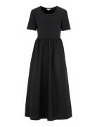 Newhouse Madde Dress Svart